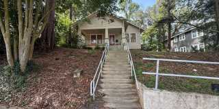 DOWNTOWN house with W/D avail NOW! Gallery 3