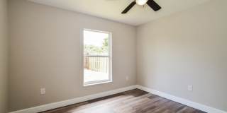 2897 Grayton Street Gallery 12