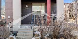 Beautiful Townhome with Central A/C and Two Car Garage! Gallery 1