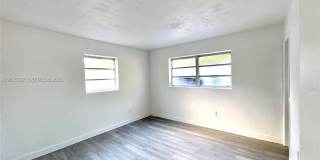 610 NE 123rd St Gallery 13