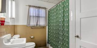 518 E Kelly Avenue Gallery 16