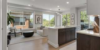 635 Slaters Ln Gallery 3