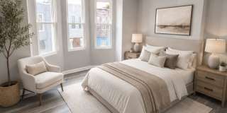 Bright, Newly Renovated 3-Bedroom Rowhome with Backyard Gallery 9