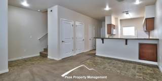 427 1st Ave N, 102 Gallery 2