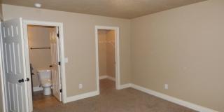 3 Primary Suites 2 Car Garage Townhome in Sandy 3 Primary Suites 2 Car Garage Townhome in Sandy Gallery 19