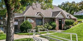 Edgewater Court Apartments Gallery 6