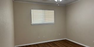Welcome home to 6919 Moon Lake! Gallery 15