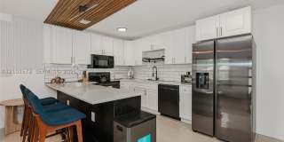 709 SW 14th Ct Gallery 1