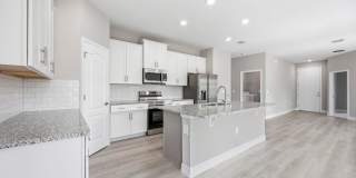 4-bedroom 3 Bathroom Rental w/ In-Law Suite Gallery 16