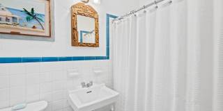 1511 E Lake Drive Gallery 29