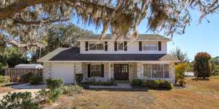 Updated 4-Bedroom Longwood Rental with Pool  Lawn Care Included – Move-In Ready Gallery 1