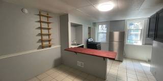 Updated 2 bedroom house for rent in the South Side ! Gallery 1