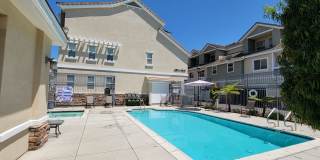 Gorgeous "Lincoln Square" Condo! Gallery 1
