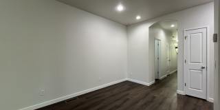 Beautifully Updated Bethany Townhome with Private Backyard and Modern Finishes Gallery 17