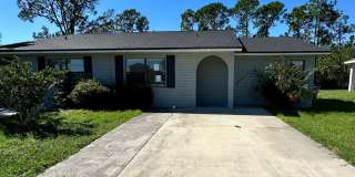 Charming 2-Bed, 2-Bath Home with Screened Lanai in Kissimmee! Gallery 1