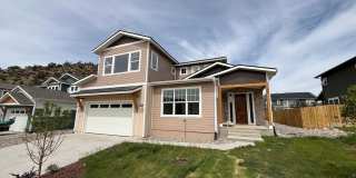 Spacious 4 Bedroom Home with Over 3,100 Sq Ft! Gallery 1