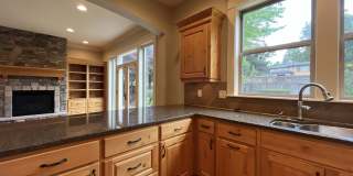 Luxury 5 Bedroom Home with Soaking Tub, Chef’s Kitchen & Expansive Primary Suite Luxury 5 Bedroom Home with Soaking Tub, Chef’s Kitchen & Expansive Primary Suite Gallery 11