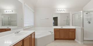 Gated Round Rock Ranch Lease | 3 Bed + Flex Space | 2,376 SF in The Enclave Gallery 24