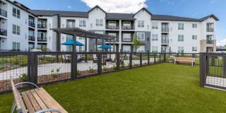 Avenida at Centerra Age 55+ Apartment Homes Gallery 32