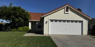 Riverbank area - 3 bedroom 2 bathroom home Gallery 1