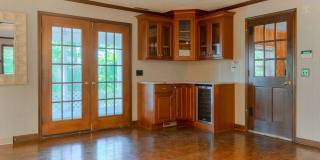 1602 Greenwood Gallery 16