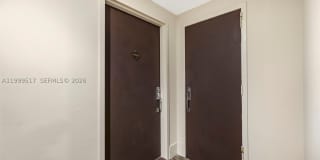 1420 Brickell Bay Dr Gallery 36
