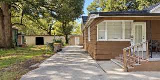 111 Commonwealth, APT B Gallery 1