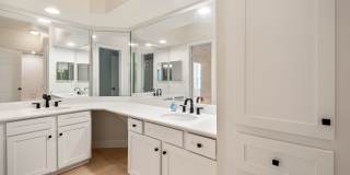 Modern Condo Living Near Downtown Austin & Movie House Theater Modern Condo Living Near Downtown Austin & Movie House Theater Gallery 14