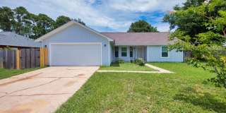 Charming Gulf Breeze Retreat with Open Floor Plan & Fenced Backyard Gallery 1