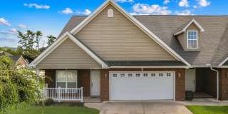 Move-in special. Main-Level Living End-Unit Townhome Gallery 1