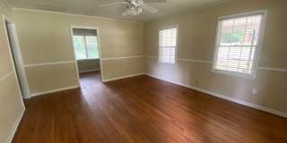 Charming Home Available in August! Gallery 9