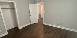 Amazing 6 Bedroom 2 Bathroom home with dual driveways Gallery 13