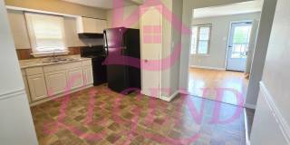 Charming 2-bedroom, 1-bath home with detached garage! Gallery 4