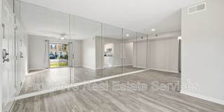 1006 Barclay Square Gallery 8