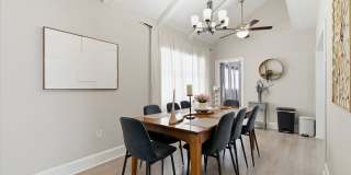Charming Sarasota Retreat –4-Bedroom/3-Bathroom Modern Pool Home Near Everything! Gallery 15