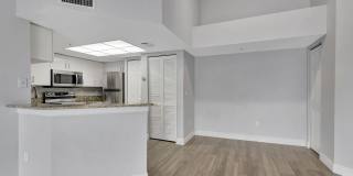 600 N Crestwood Ct N Gallery 7