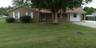 4 Bedroom house with bonus room and large yard. Gallery 1