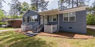 Solid brick duplex located in Forest Acres Gallery 5