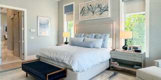 ** YOU WANT LUXURY AT ITS FINEST**ABSOLUTELY STUNNING ENTERTAINMENT 4\5 MOORINGS HOME ** Gallery 70