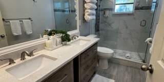 2 bedroom 1.5 bathroom furnished home Gallery 14