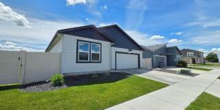 $2,800 - Beautiful Newer Construction Home in Cheney Gallery 1