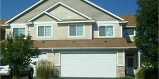 Beautiful 4 Bedroom 3 Bathroom Town-Home For Rent Gallery 1