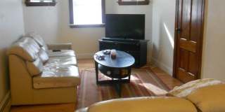 Beautiful 4 bed in Oak Sqaure Gallery 5