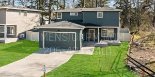 Almost New House with AC! Gallery 1