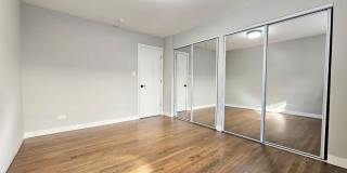 528 W Oakdale Gallery 12
