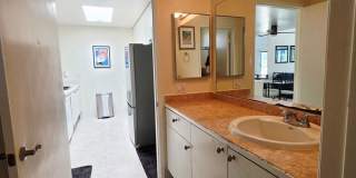 Light-Filled 1 Bed / 1 Bath Condo in UTC, San Diego – Skylights & Balcony Gallery 11