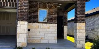 Single Family Home_3 Bed & 2 Bath Gallery 1