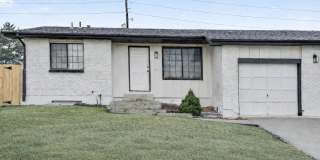 Renovated Duplex Available in Arvada! Gallery 1