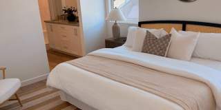 Aspan Square Gallery 12