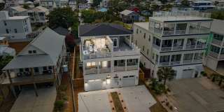 Rooftop Spa + Bar | Walk to Beach Gallery 1